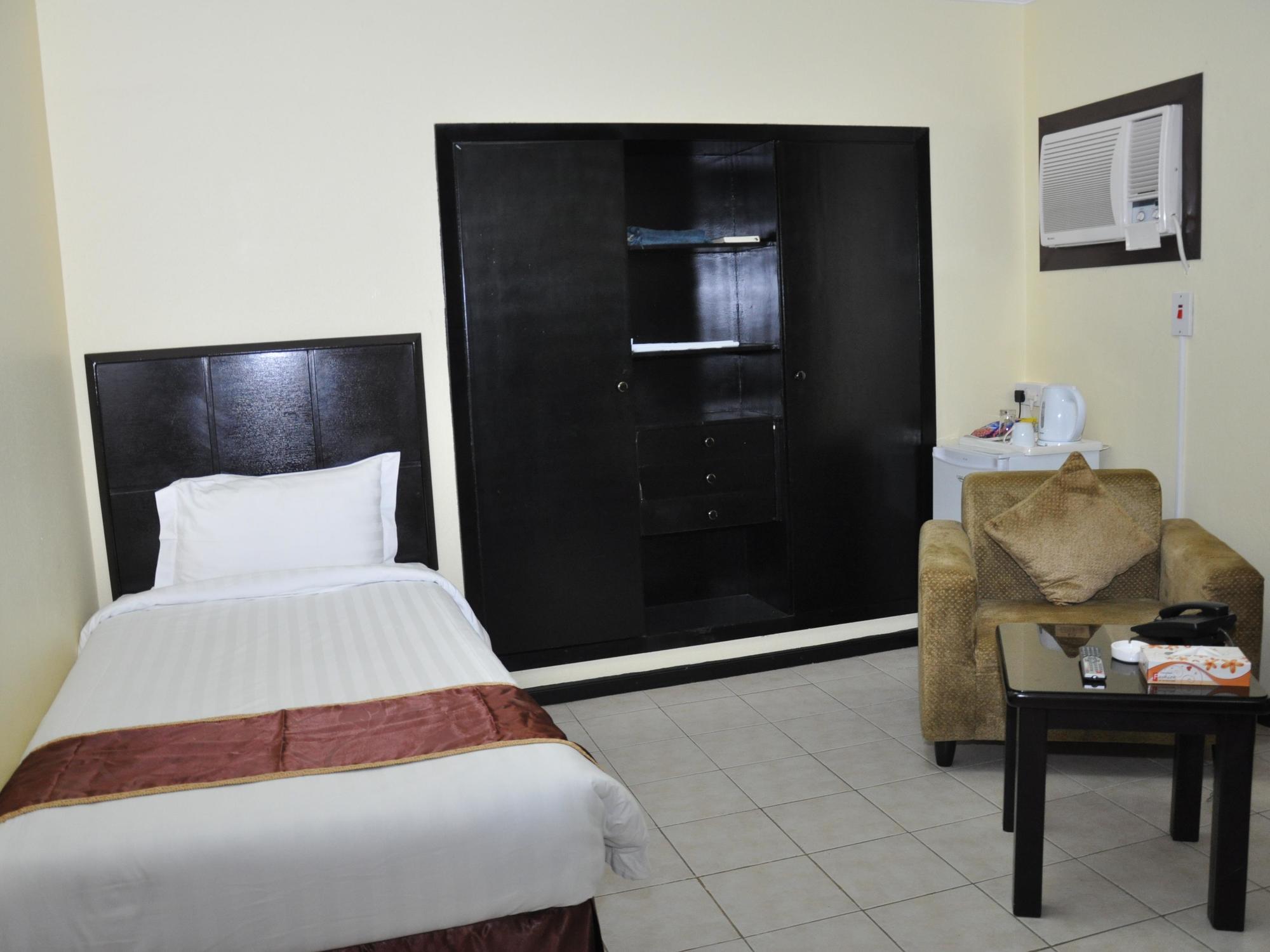 Hotel Oyo 411 Moon 3*